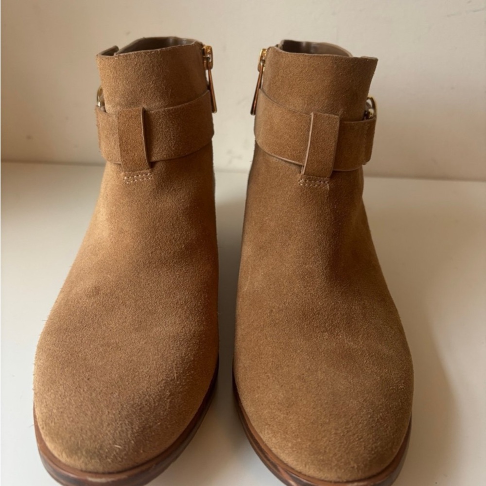 Michale Kors Elegant Brown  Ankle Boots